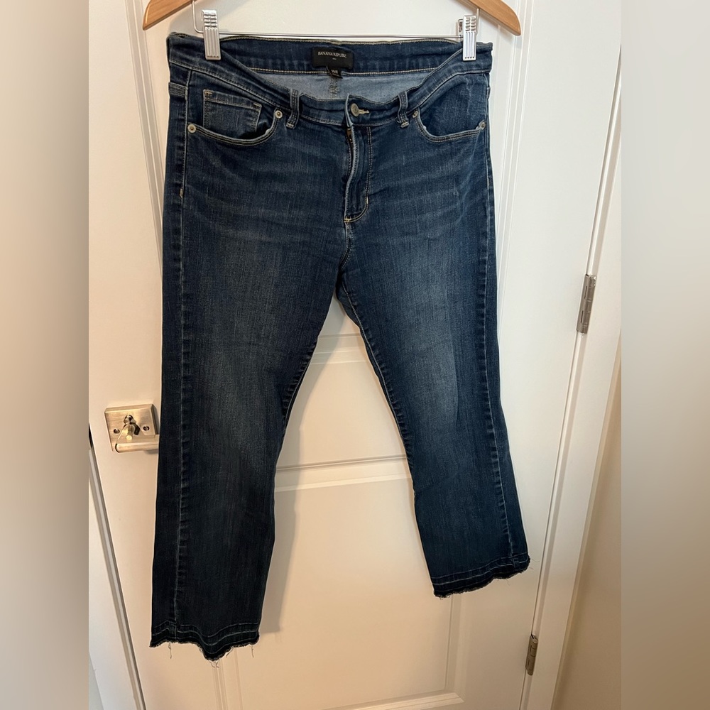 Banana Republic stretch skimmer kick flare, dark indigo rinse jeans, size 29/8